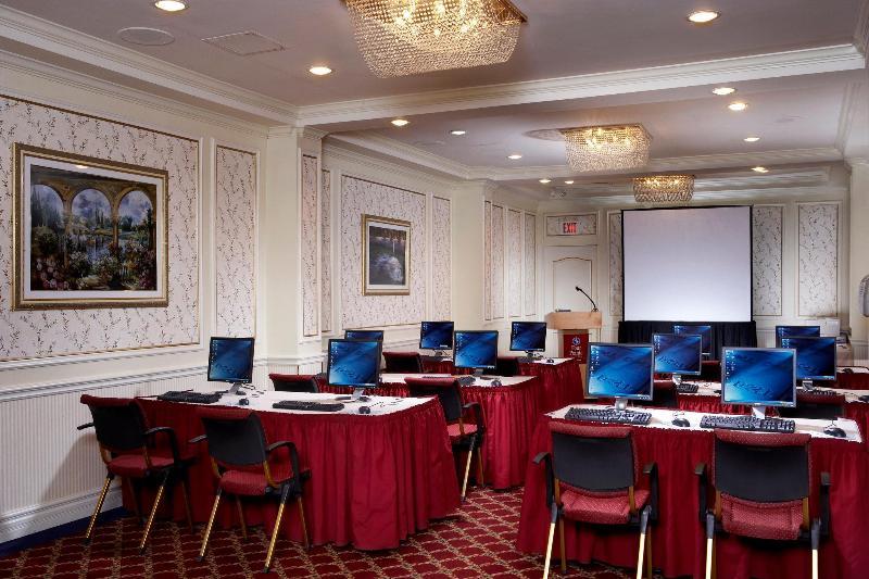 Four Points By Sheraton Toronto Lakeshore Удобства фото